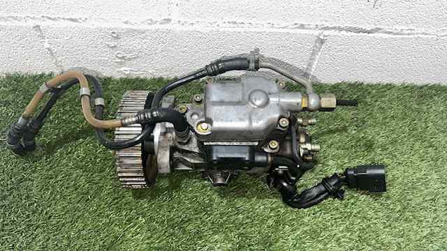 VAG 038130107D Bomba inyectora  en stock Salamanca