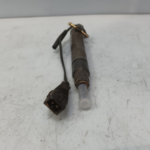 VAG 038130201F Inyector de combustible  comprar en Albacete