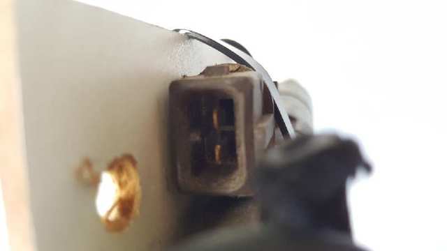 038130201F Inyector de combustible  comprar en Reus
