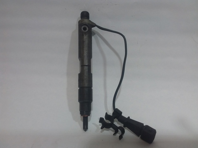 038130201F Inyector  en stock Granada