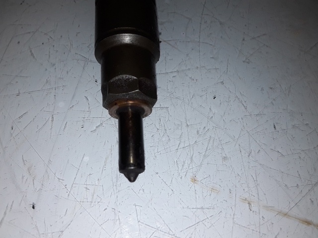 038130202A VAG Inyector  en stock Huelva