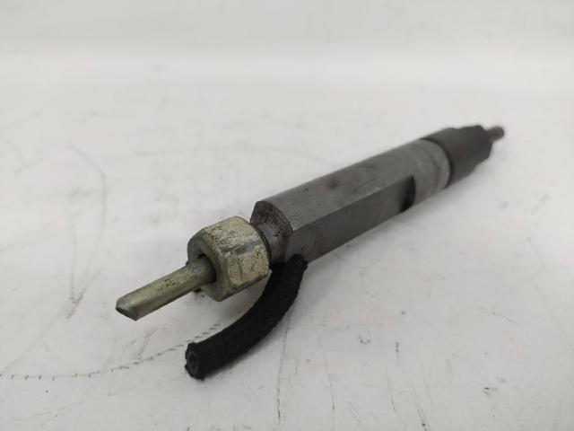038130202A VAG Inyector de combustible  disponible Vigo