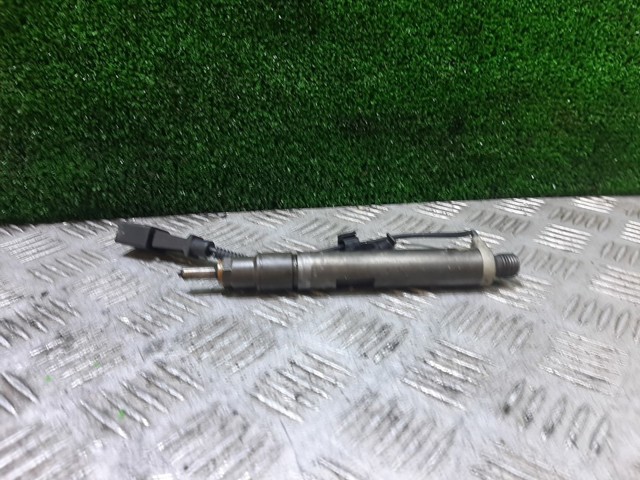038130202E VAG Inyector de combustible  disponible Ourense