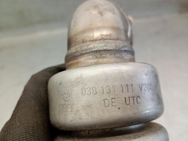 Tubo flexible de aire de sobrealimentación inferior 038131111 VAG