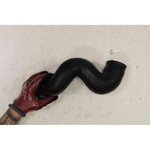 Tubo flexible de aire de sobrealimentación inferior 038131111 VAG