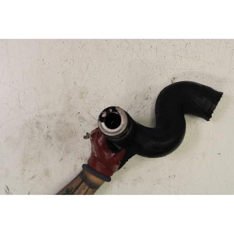 Tubo flexible de aire de sobrealimentación inferior 038131111 VAG