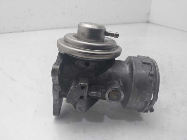 038131501J VAG Válvula EGR de recirculación de gases  comprar en Oviedo