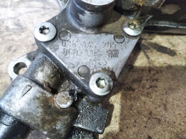 038145209H VAG Bomba tándem de combustible  en stock Huelva