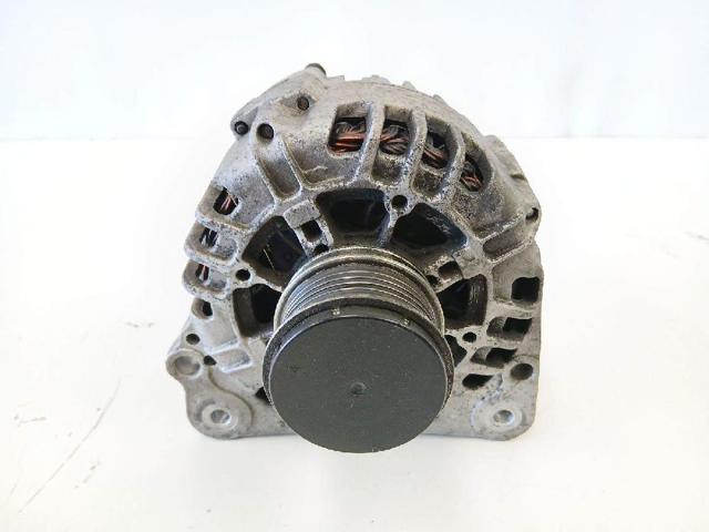 VAG 038903018Q Alternador  en stock Salamanca