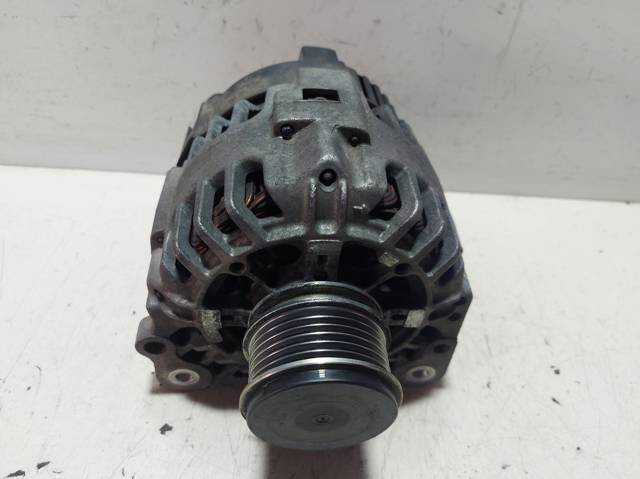 VAG 038903023R Alternador  en stock Valencia