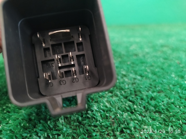 Relé de bujía de precalentamiento Volkswagen Polo 4 9N1