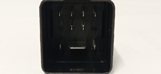 038907281D VAG Relé de bujía de precalentamiento  disponible Alicante