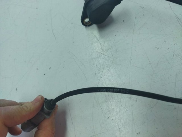 Sensor de cigüeñal 038907319D VAG