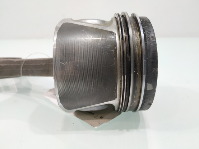 VAG 038J Juego de pistones para motor, segunda reparación (+0,50)  disponible Lugo