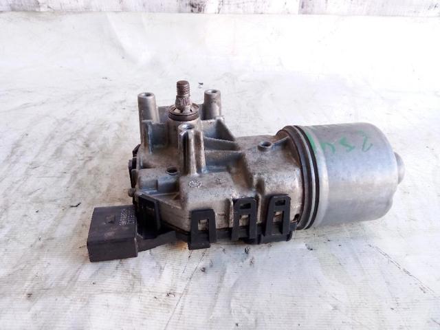 VAG 0390241524 Motor del limpiaparabrisas  disponible Valladolid