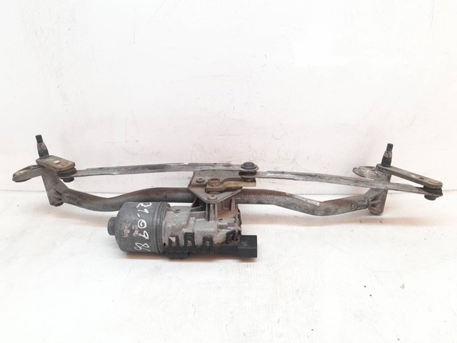 0390241526 VAG Motor del limpiaparabrisas  disponible Ourense