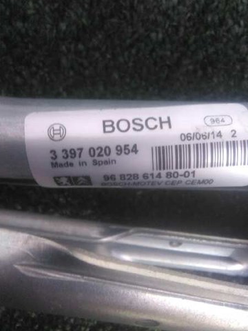 0390241621 Motor del limpiaparabrisas  disponible Utrera