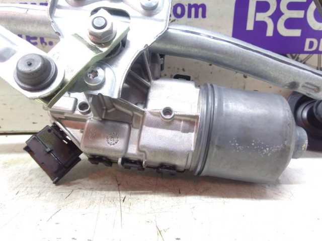 0390241621 Motor del limpiaparabrisas  disponible Utrera