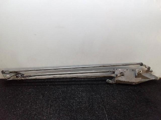 0390241777 RENAULT Motor del limpiaparabrisas  disponible Ourense