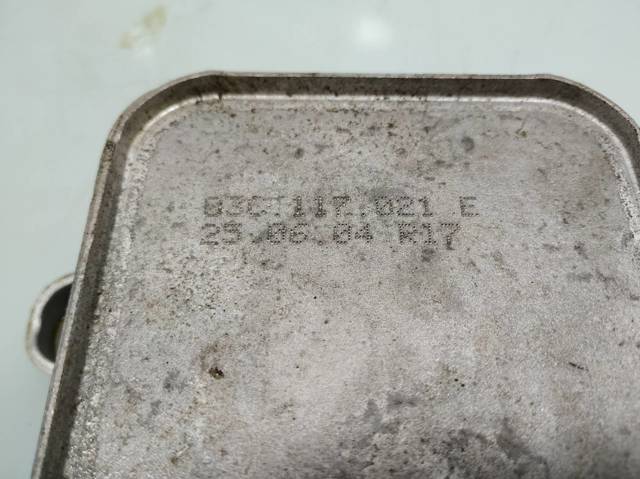 VAG 03C117021E Radiador de aceite comprar Tarragona