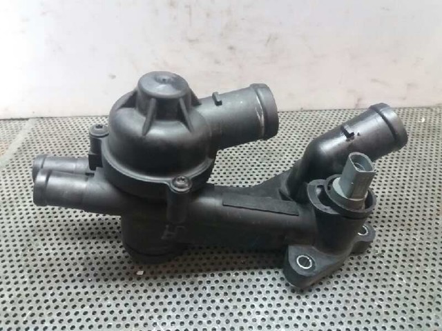 VAG 03C121111B Caja de termostato comprar Tarragona