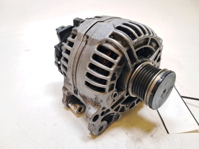 03C903023A Alternador  en stock Granada