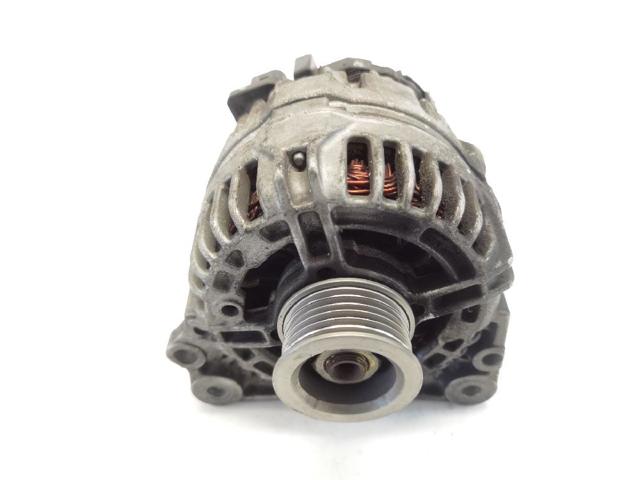 VAG 03C903023B Alternador  en stock Salamanca