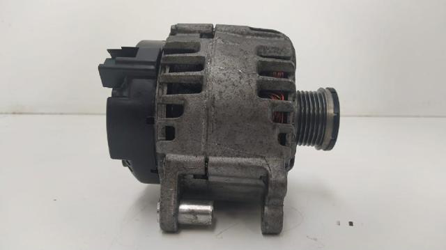 VAG 03C903025D Alternador  en stock Salamanca