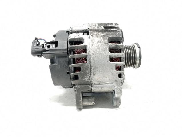 VAG 03C903025D Alternador  en stock Salamanca