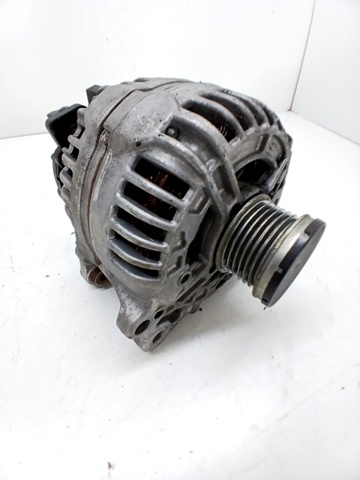 03C903025F Alternador  comprar en Reus