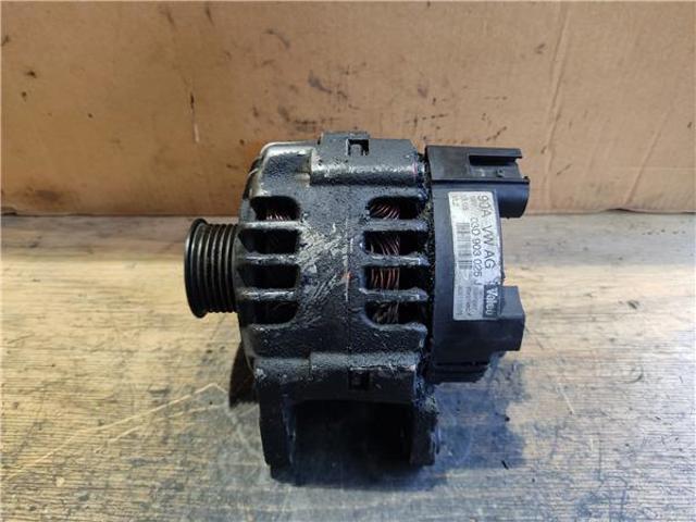 03D903025 Alternador  disponible Málaga