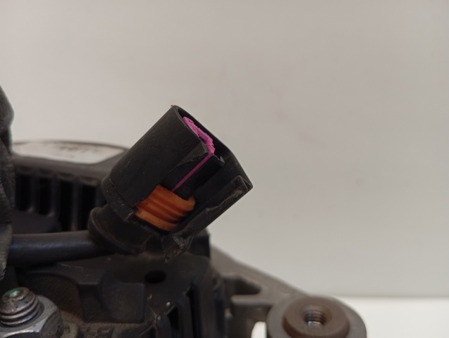 03D903025E VAG Alternador  disponible Alicante