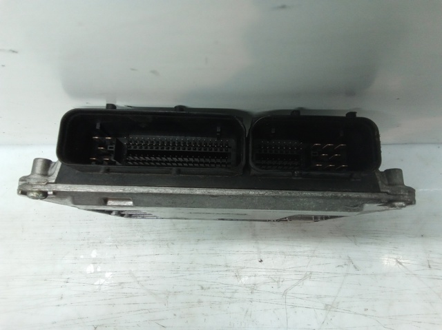 03E906033P ECU  en stock Granada