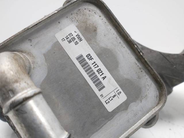 03F117021A Radiador de aceite debajo del filtro  en stock Castellón