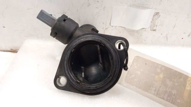 03G121121D VAG Tapa de termostato  disponible Ourense
