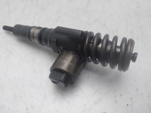 03G130073B Inyector de combustible  comprar en Pontevedra