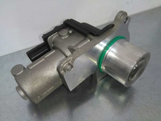 VAG 03G131501N Válvula EGR de recirculación de gases  disponible Valladolid