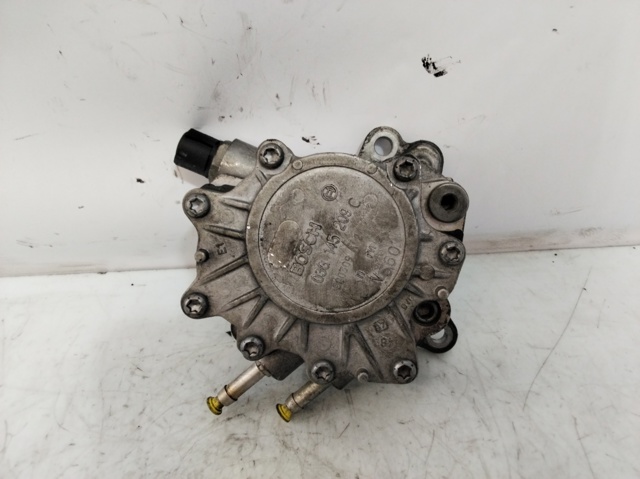 03G145209C Bomba tándem de combustible  en stock Sabadell