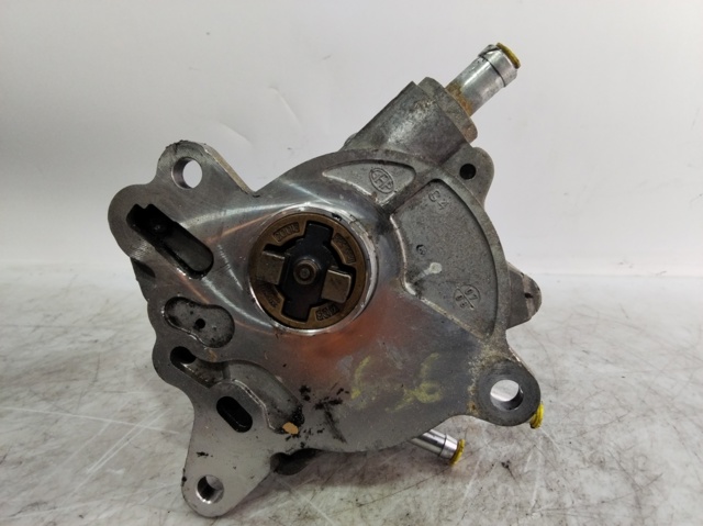 03G145209D Bomba tándem de combustible  comprar en Reus
