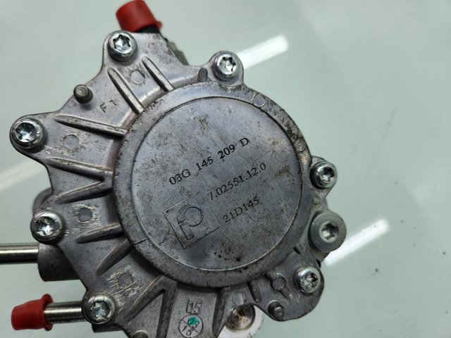 VAG 03G145209D Bomba tándem de combustible  disponible Valladolid