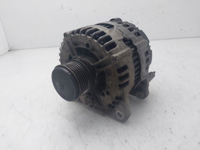 03G903023 Alternador  disponible Utrera