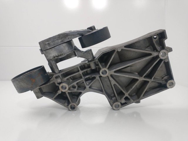 03G903143A VAG Soporte del alternador comprar Alcalá