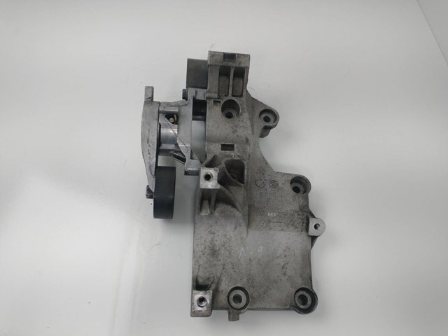 03G903143A VAG Soporte del alternador  disponible Vigo