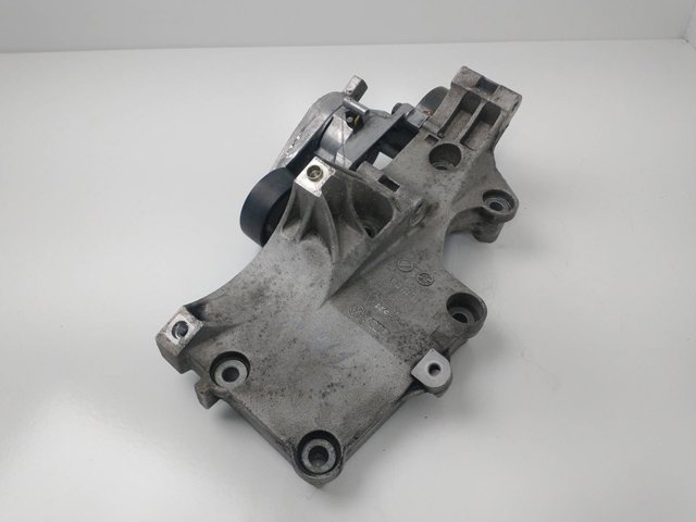 VAG 03G903143A Soporte del alternador  en stock Salamanca