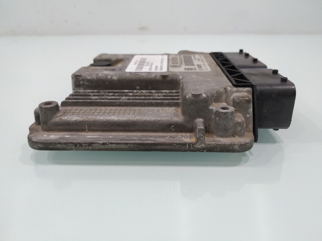 Comprar Módulo de control del motor Golf V 5M1, 521
