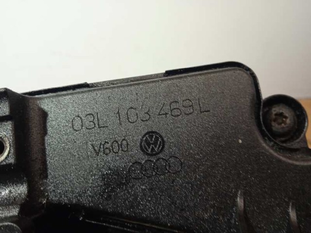 03L103469L VAG Tapa de balancines  en stock Gandía