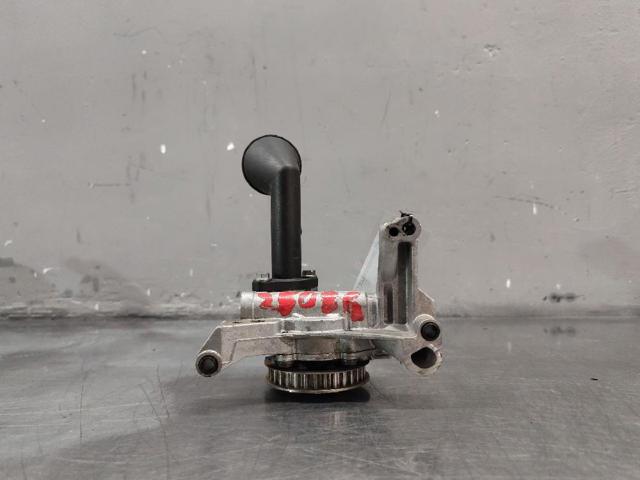 Bomba de aceite del motor 03L115105B VAG