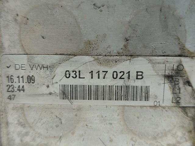 VAG 03L117021B Radiador de aceite debajo del filtro comprar Barcelona