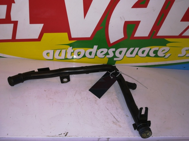 Manguera (conducto) del sistema de refrigeración Volkswagen Passat 362