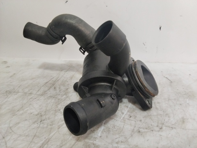 Carcasa del termostato 03L121111AE VAG